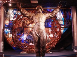 Памятник Юрию Гагарину - первому космонавту